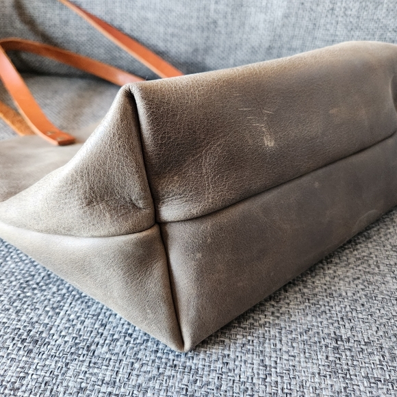 EUC Portland Leather Goods Medium Gray Tote with Tan Handles - Picture 4 of 9